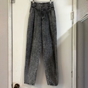 American Vintage Acid Wash Gray Black Pleated Jeans High Waisted Mom Tiny Waist